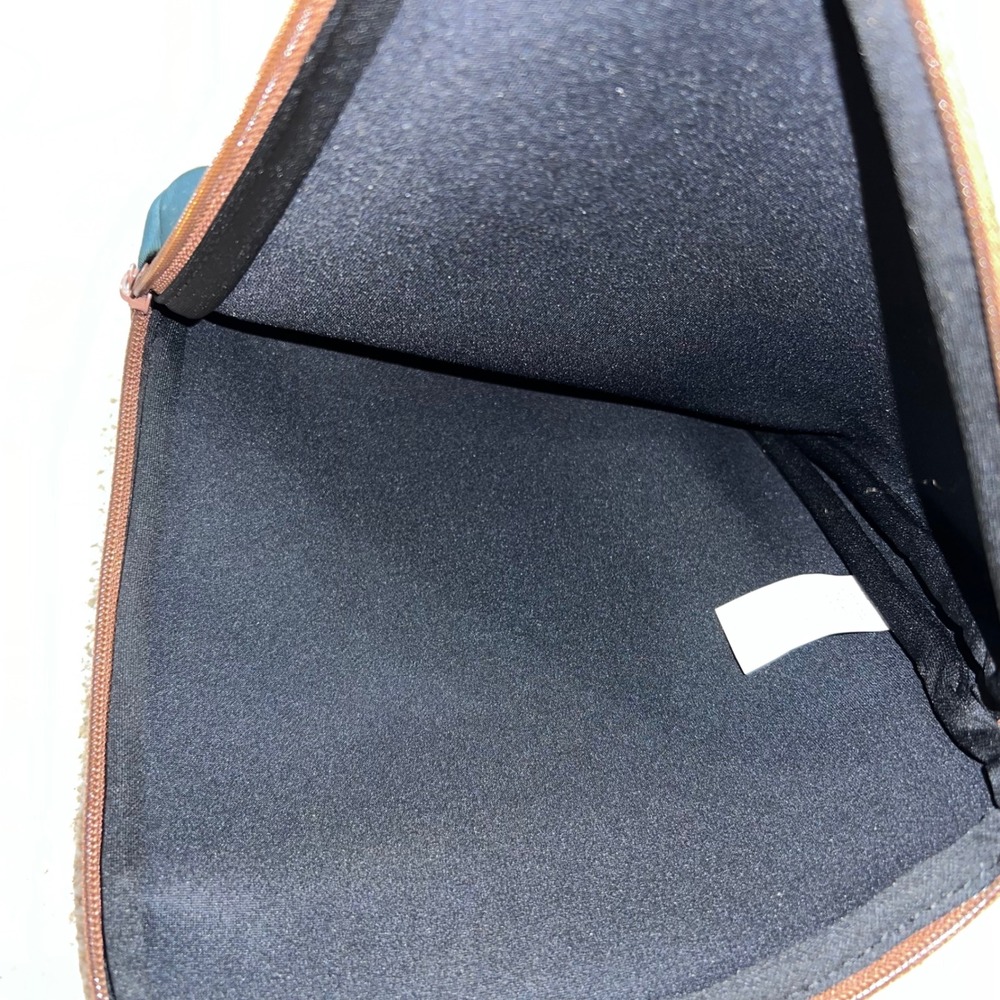 Kavu Neoprene Tablet Sleeve Green White Zip Closure - Picture 5 of 7